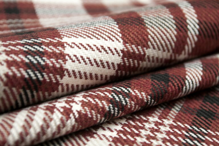 Tkanina obiciowa na meble Charles Tartan  marsala (krata bordo) - obrazek 3