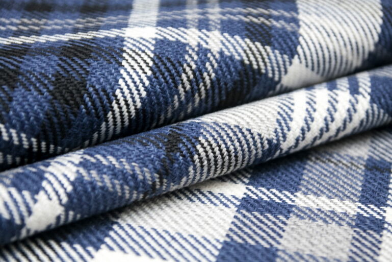 Tkanina obiciowa na meble Charles Tartan  ocean (krata granatowa) - obrazek 3
