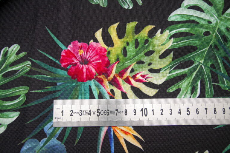 Tkanina wodoodporna Outdoor Monstera na czarnym tle - obrazek 5