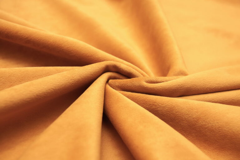 Tkanina obiciowa Cozy Velvet curry - obrazek 3