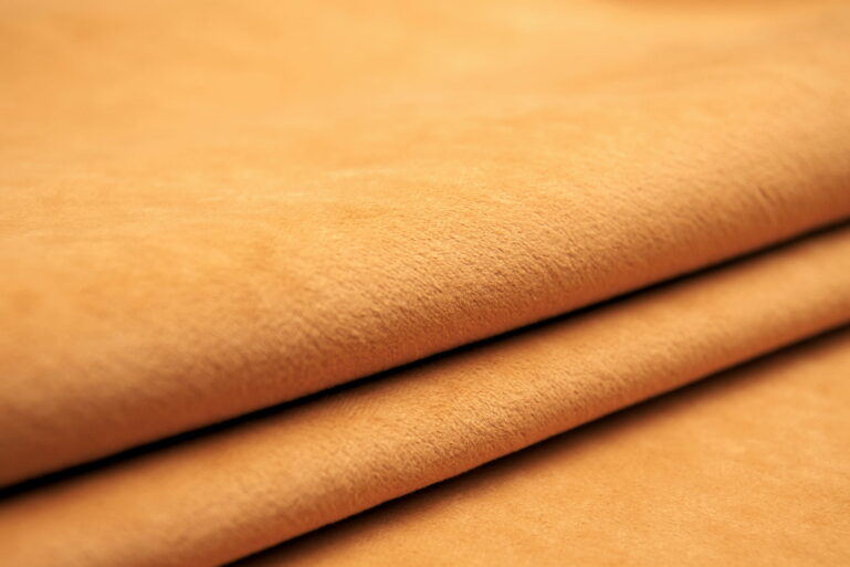 Tkanina obiciowa Cozy Velvet curry - obrazek 4