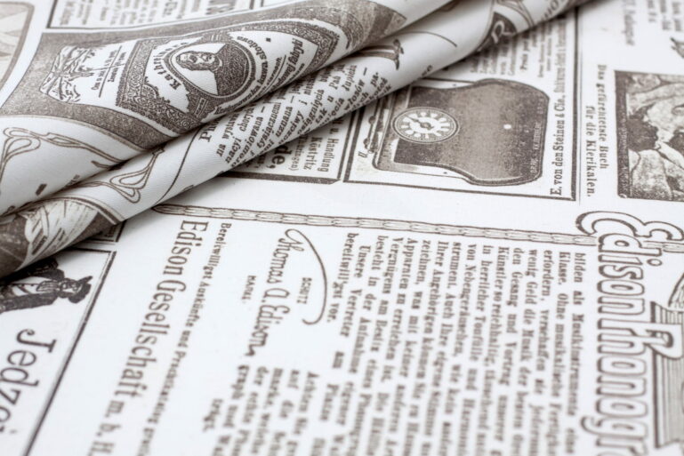 Tkanina obiciowa policotton Vintage Newspaper - obrazek 2