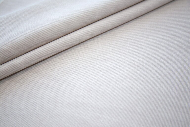 TKANINA OBICIOWA ANTORNO WHITE SAND 04 100000 CYKLI - EASY TO CLEAN - obrazek 2