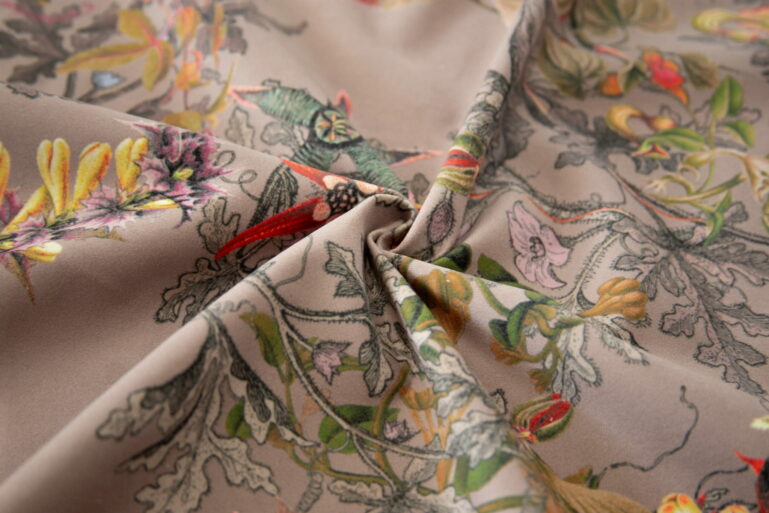 Tkanina obiciowa Floristic taupe - obrazek 5