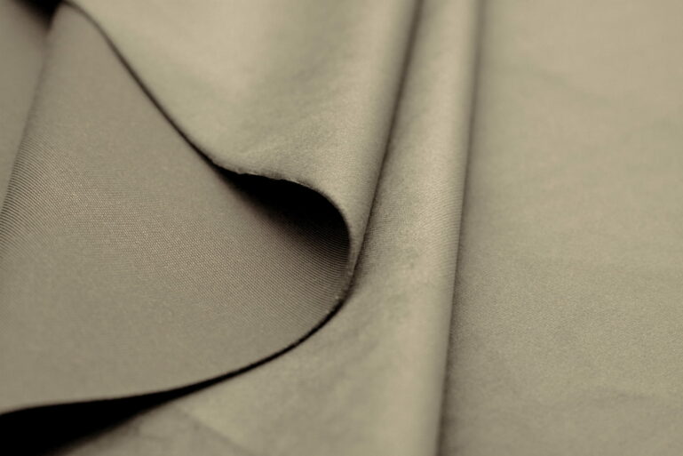 Tkanina obiciowa Opera taupe 216 - obrazek 3