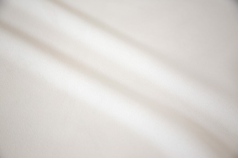 Tkanina obiciowa Togas  pearl 1013 - obrazek 4