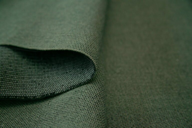 Tkanina obiciowa akustyczna GILMUR 06 OLIVE GREEN - obrazek 5