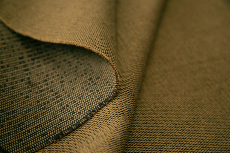 Tkanina obiciowa akustyczna GILMUR 05 OLIVE BROWN - obrazek 2